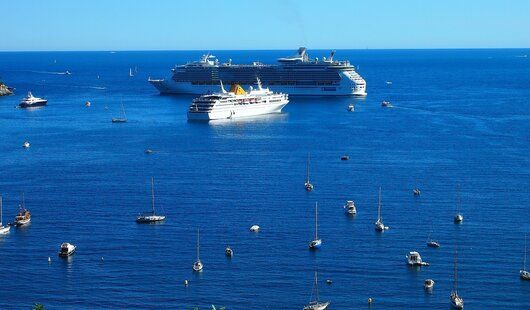 des navires en mer lors d’une croisiere mediterranee